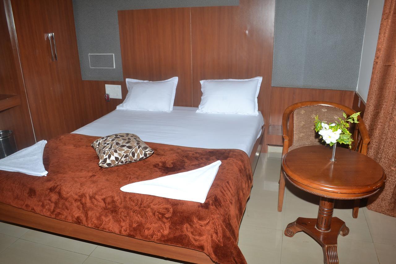 Ramya Residency Hotel Dharwad Ngoại thất bức ảnh