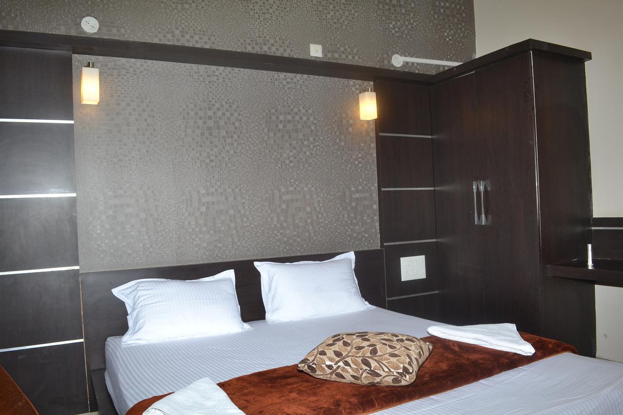 Ramya Residency Hotel Dharwad Ngoại thất bức ảnh