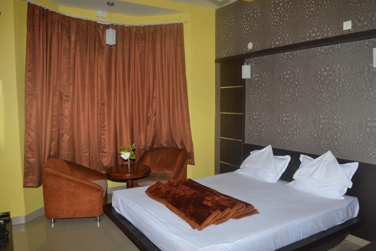 Ramya Residency Hotel Dharwad Ngoại thất bức ảnh